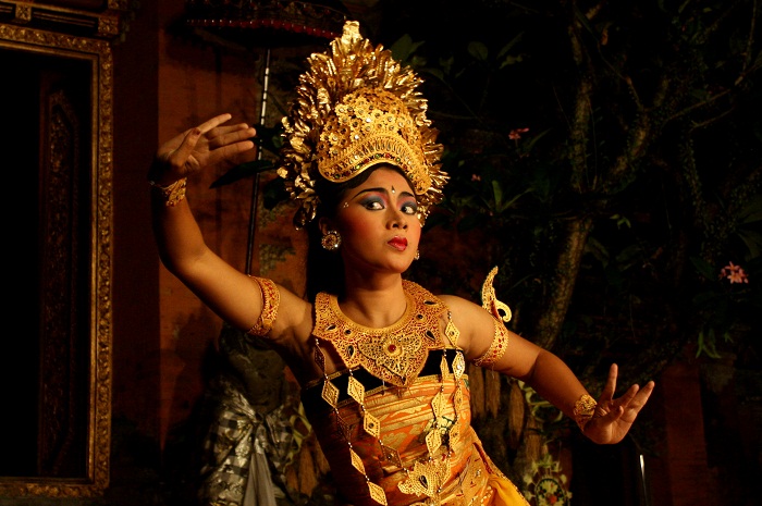 Nyaman Group Indonesia-Exclusive member privilege-Balinese dance lesson