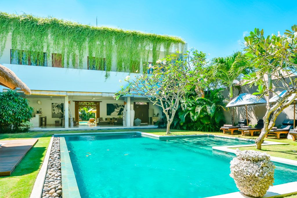 8-bedroom-villa-chocolat-seminyak-bali