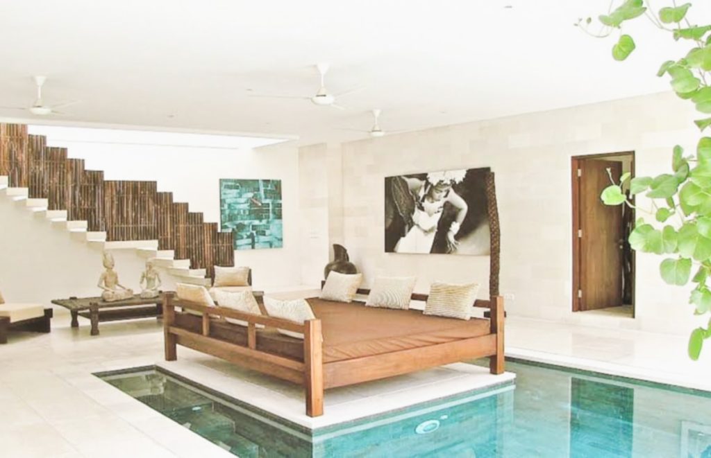 day-bed-pool-side-nyaman-villas-bali-seminyak