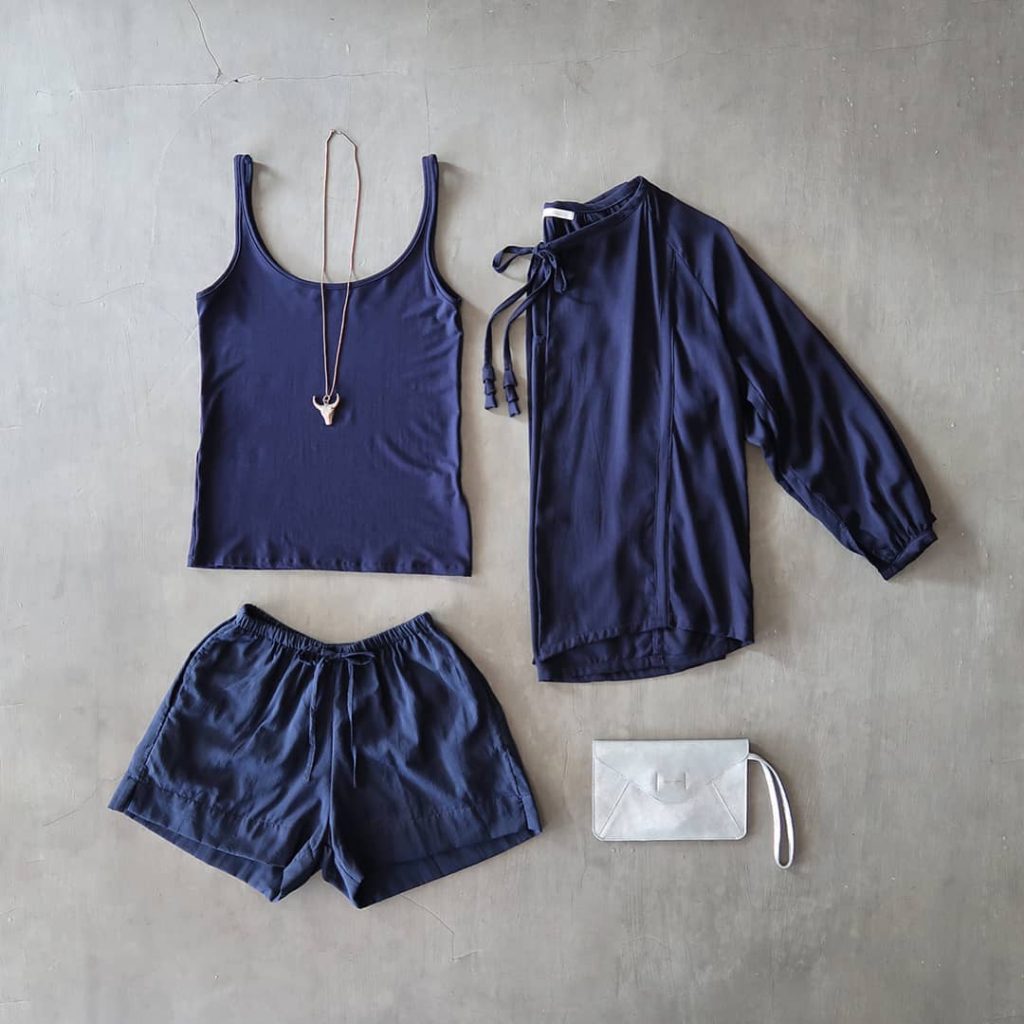 navy-blue-fashion-inspiration-from-nyaman-boutique