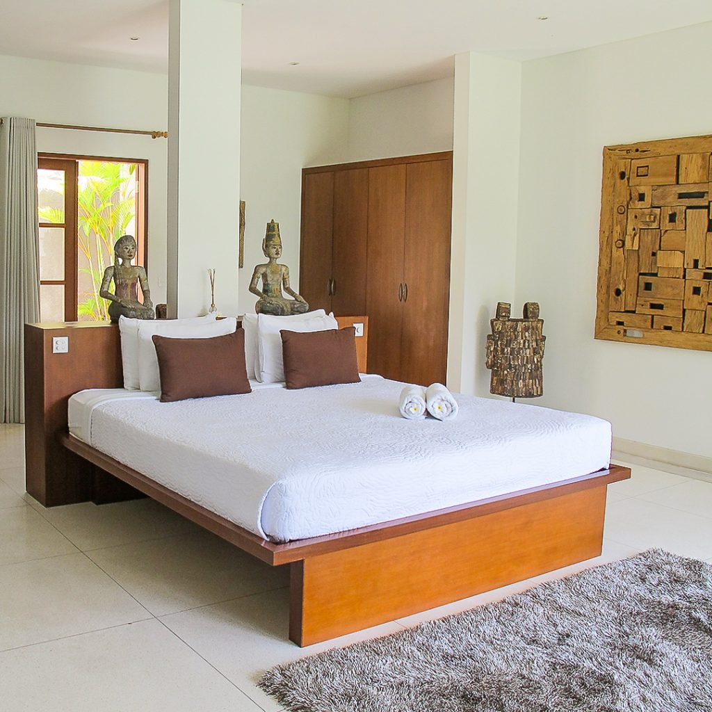 villa-chocolat-seminyak-bali-master-bedroom